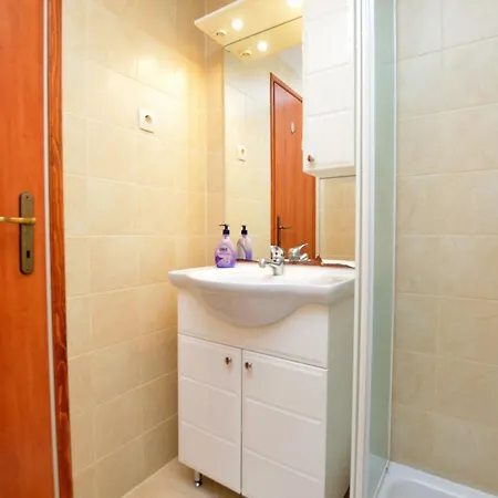 Stari Grad * 로브란