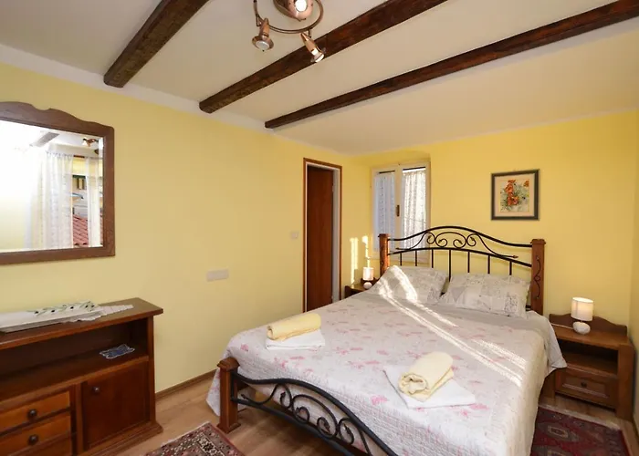 Stari Grad Apartmán *