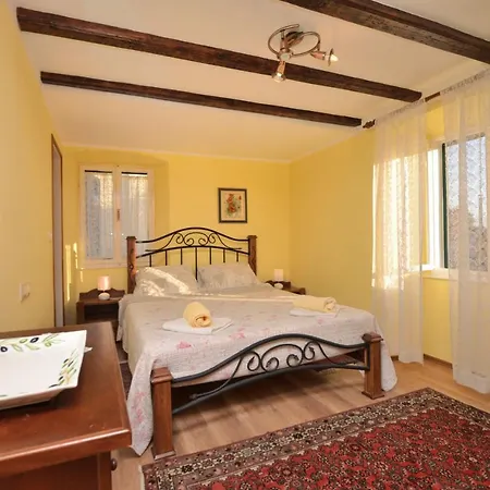 Apartment Stari Grad